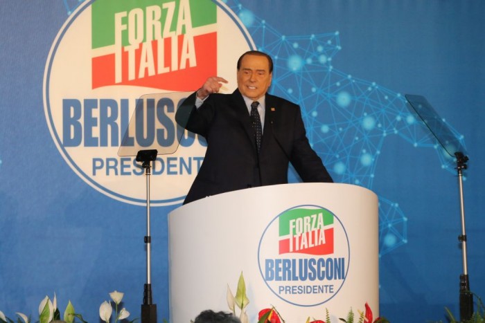 Berlusconi “Quando votano 4 elettori su 10 perde la democrazia”