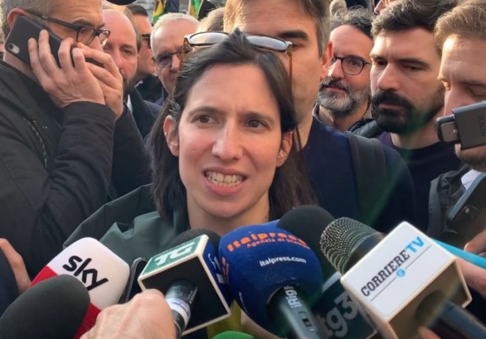 Figli coppie gay, Schlein “Pronta una legge per il Parlamento” Figli coppie gay, Schlein “Pronta una legge per il Parlamento”