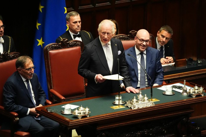 La prima volta di Re Carlo in Parlamento, cita Dante e ricorda Falcone La prima volta di Re Carlo in Parlamento, cita Dante e ricorda Falcone