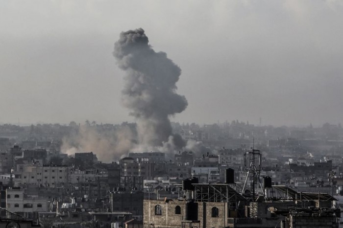 A Gaza 12 morti in attacchi israeliani