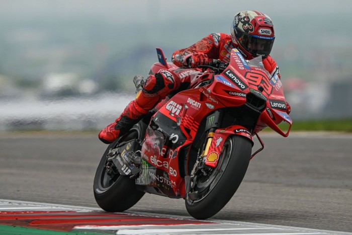 Marc Marquez vince anche la sprint in Qatar, male Bagnaia Marc Marquez vince anche la sprint in Qatar, male Bagnaia
