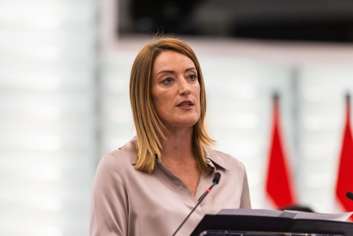 Ue, Metsola “Basta nostalgie, serve il coraggio di innovare” Ue, Metsola “Basta nostalgie, serve il coraggio di innovare”
